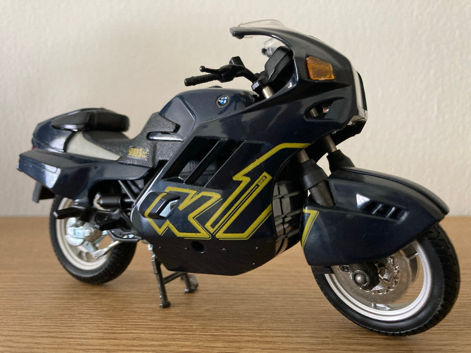 BMW K1  modelmotorfiets - Gedetailleerd schaalmodel, Overige merken, 1:32 tot 1:50, Overige typen, Ophalen of Verzenden