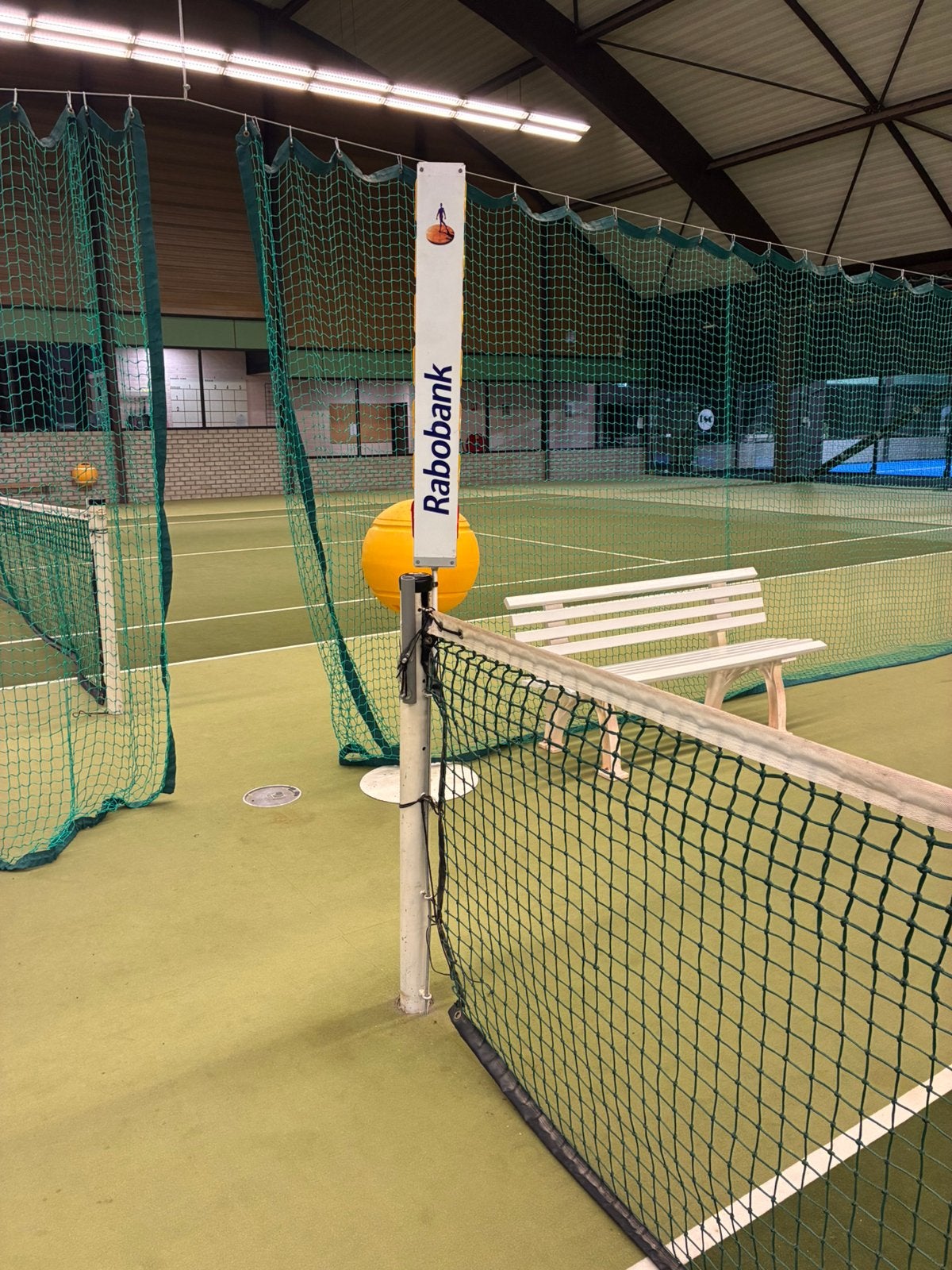 2 indoortennis netten met scorebord. Zelf demonteren., Sport en Fitness, Tennis, Ophalen, Racket, Overige merken