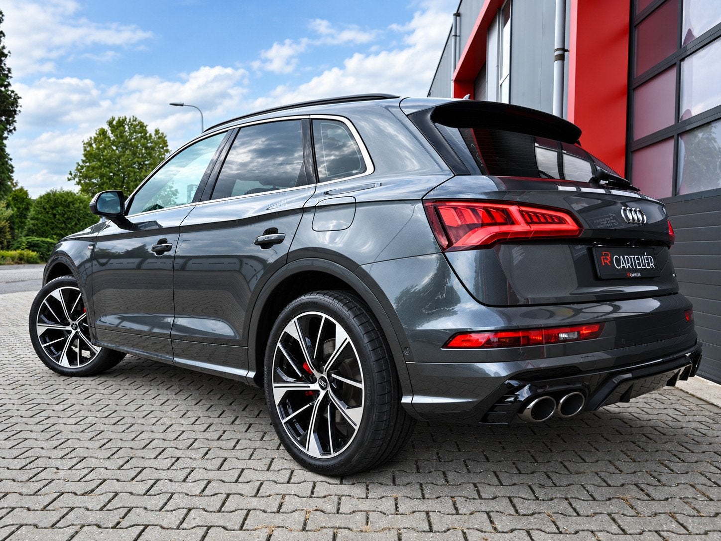 Audi Q5 55 TFSI e Quattro Competition | Luchtvering | Pano |, Auto's, Automaat, Dealer onderhouden, 2005 kg, 4 cilinders