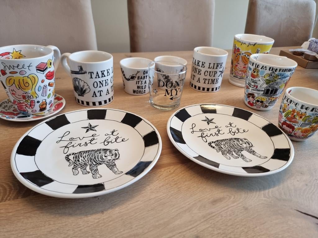 Blond Amsterdam servies set: mokken, glazen en bordjes, Huis en Inrichting, Keuken | Servies, Blond Amsterdam, Ophalen of Verzenden