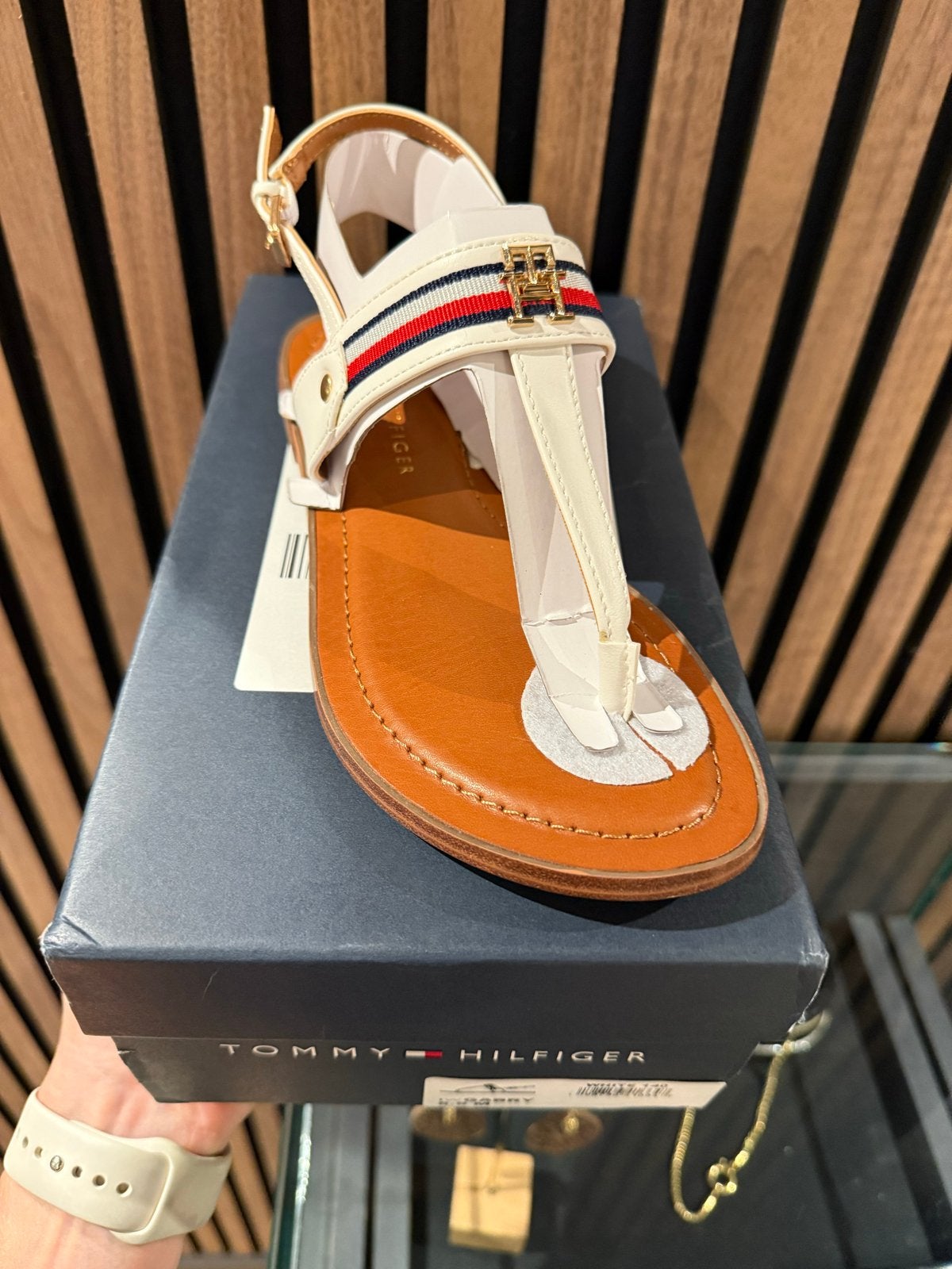 Tommy Hilfiger Gabry Sandalen - Nieuw in doos, Ophalen of Verzenden, Nieuw, Wit, Sandalen of Muiltjes