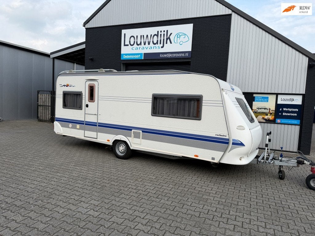 HOBBY Exclusive 560 UFF ’05 (Queensbed, Mover)