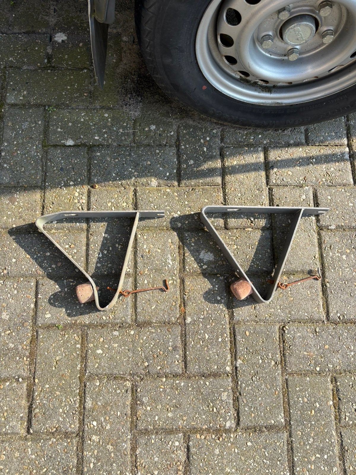Deurvanger 2x, Ophalen of Verzenden, Gebruikt, IJzer, Overige typen