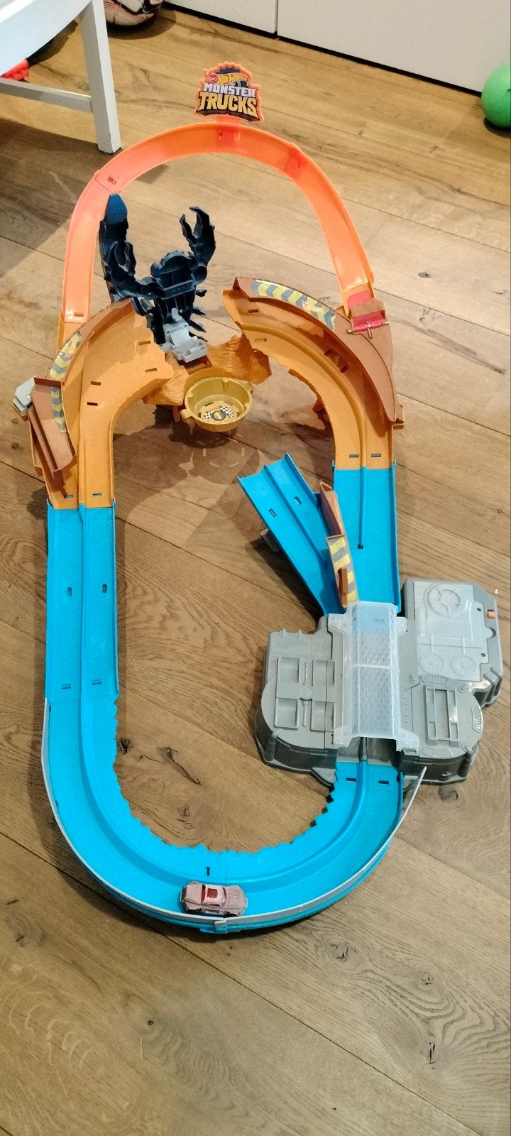 Hotwheels monster trucks baan, Kinderen en Baby's, Ophalen of Verzenden, Zo goed als nieuw, Elektrisch, Hot Wheels