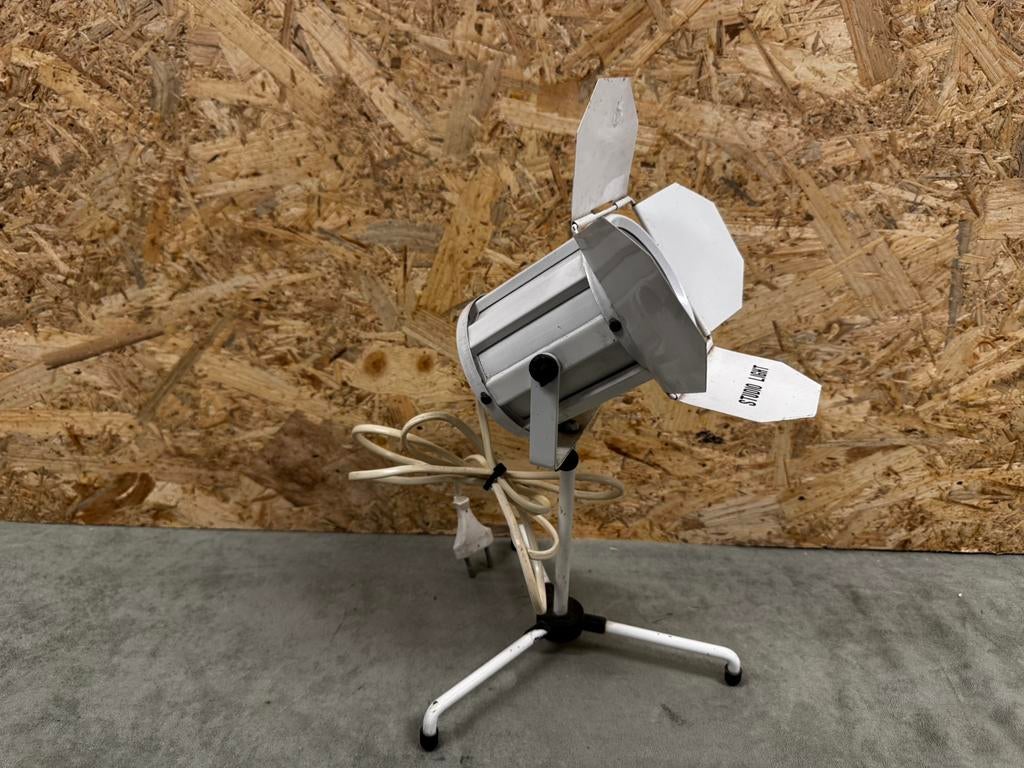 Vintage Studiolamp/Projectorlamp – 70ies – wit metaal - ReK4, Metaal of Aluminium, Vintage, Vloerspot of Grondspot, Ophalen of Verzenden