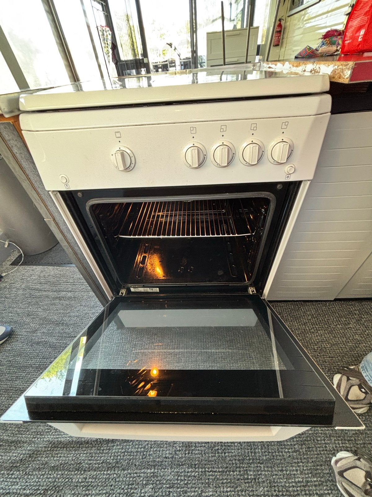 Vrijstaand gasfornuis met oven op gasfles, Ophalen, Gebruikt, 4 kookzones, Gas