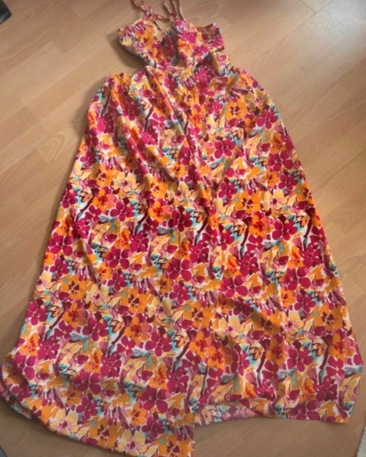 Shein Bloemen Maxi Jurk met Cut-outs - Maat M, Maat 38/40 (M), Meerkleurig, Ophalen of Verzenden, Zo goed als nieuw