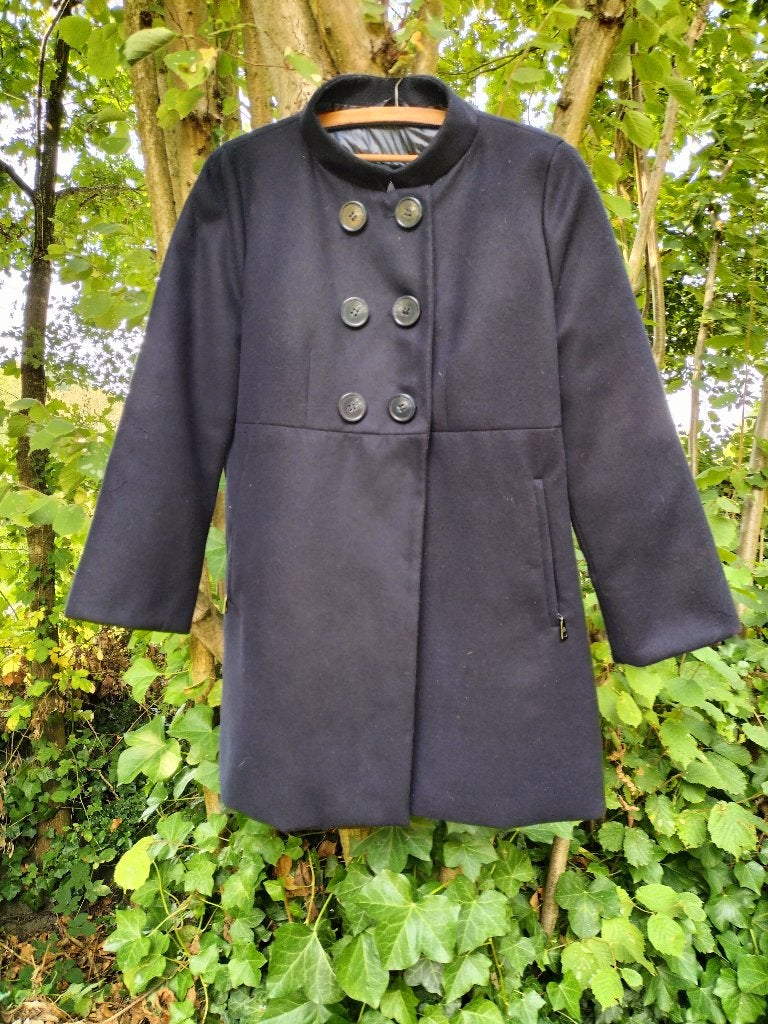 Mooie donkerblauwe winterjas wol, Blauw, Maat 42/44 (L), Ophalen of Verzenden, Zo goed als nieuw