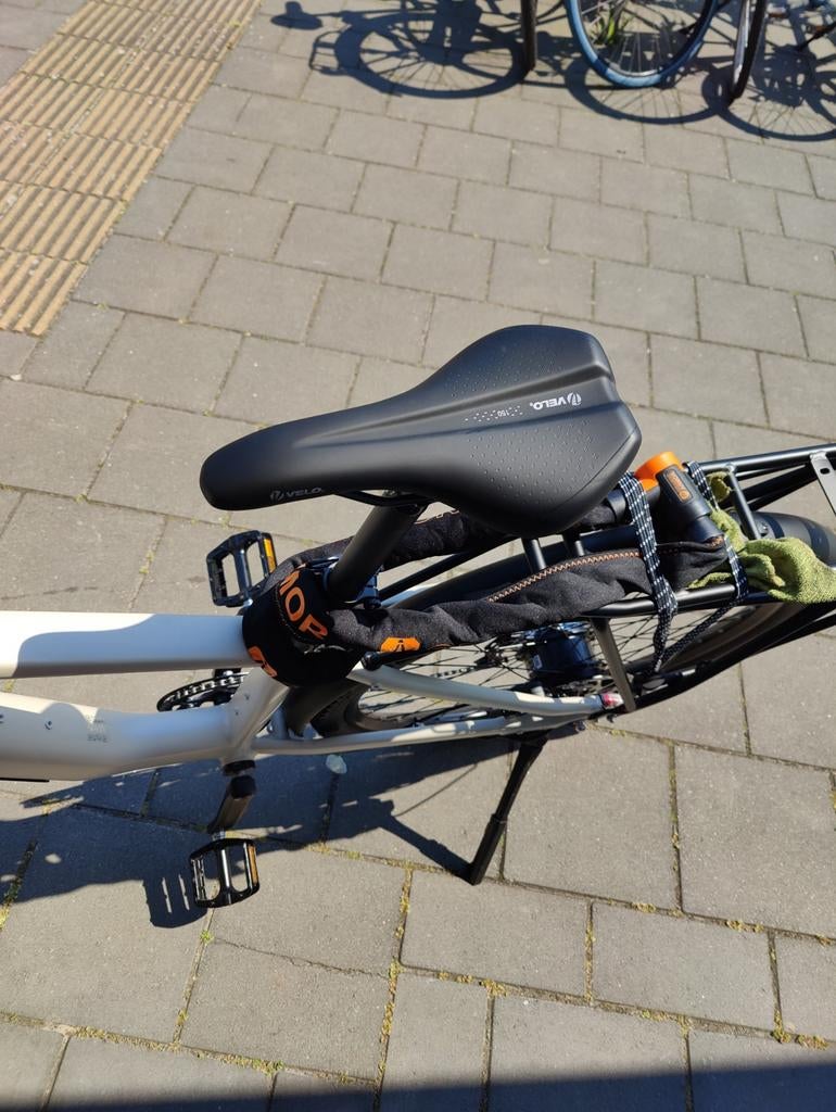 Nieuw sportief fietszadel VELO 150 met reflector, Ophalen, Racefiets, Zadel, VELO