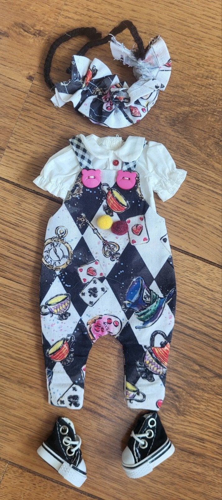 3 dlg kleding set met gympen, voor bjd blythe of pullip pop., Ophalen of Verzenden, Zo goed als nieuw, Kleertjes
