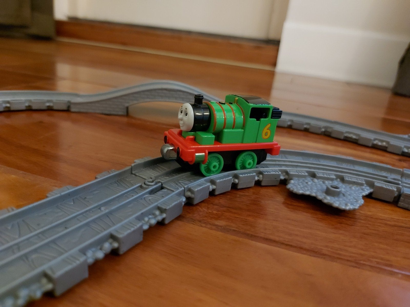 Thomas de trein take n play Locomotief Percy en baanstukken, Kinderen en Baby's, Speelgoed | Thomas de Trein, Ophalen of Verzenden