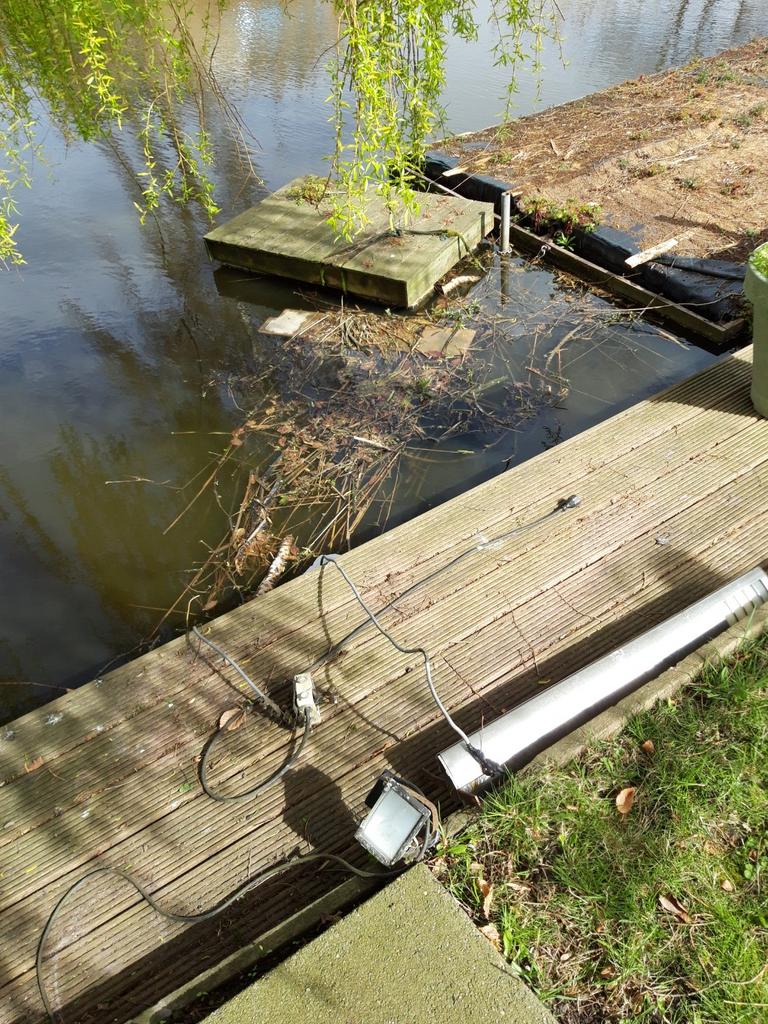 Gratis drijvend terras (6x3m) af te halen in Wirdum (Gn), Tuin en Terras, Ophalen, Gebruikt