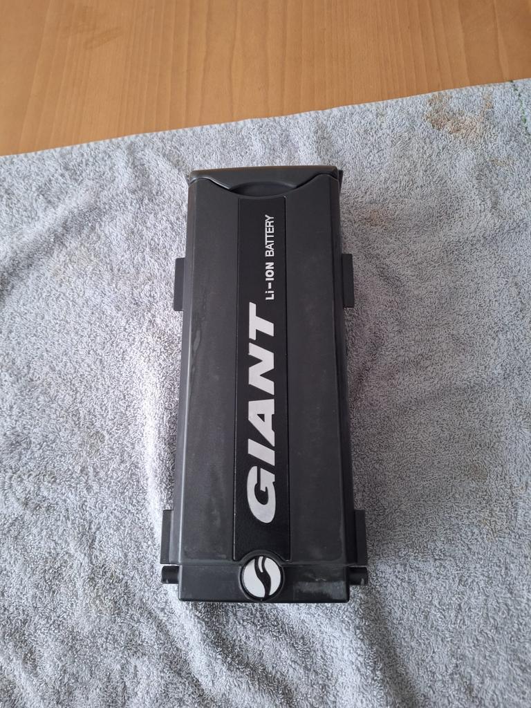 Giant Li-ion accu.goed voor 40/45 kilometers 5 pins, Ophalen of Verzenden, Zo goed als nieuw