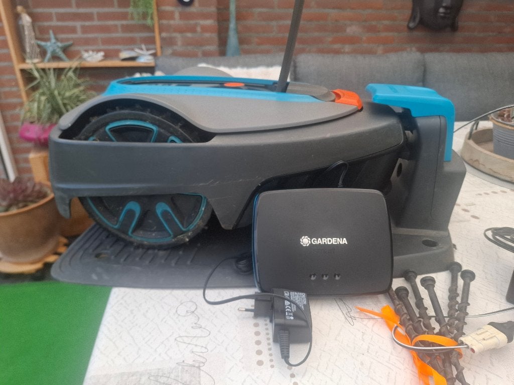 robotmaaier, Tuin en Terras, Robotmaaiers, Gebruikt, Bestuurbaar via app, Ophalen of Verzenden, Minder dan 20 cm
