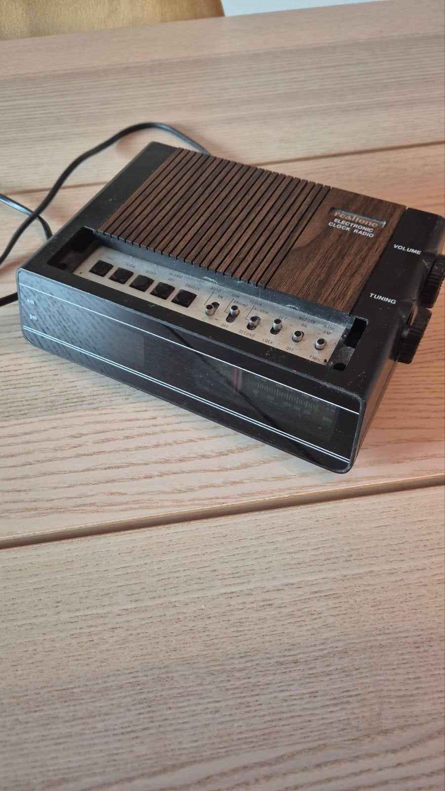Realtone Electronic Clock Radio - Vintage Wekker Radio, Ophalen, Gebruikt, Radio