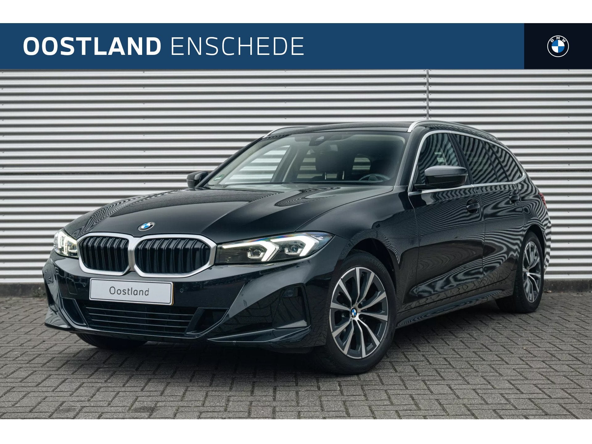 BMW 3 Serie Touring 320i Automaat / Trekhaak / Sportstoelen