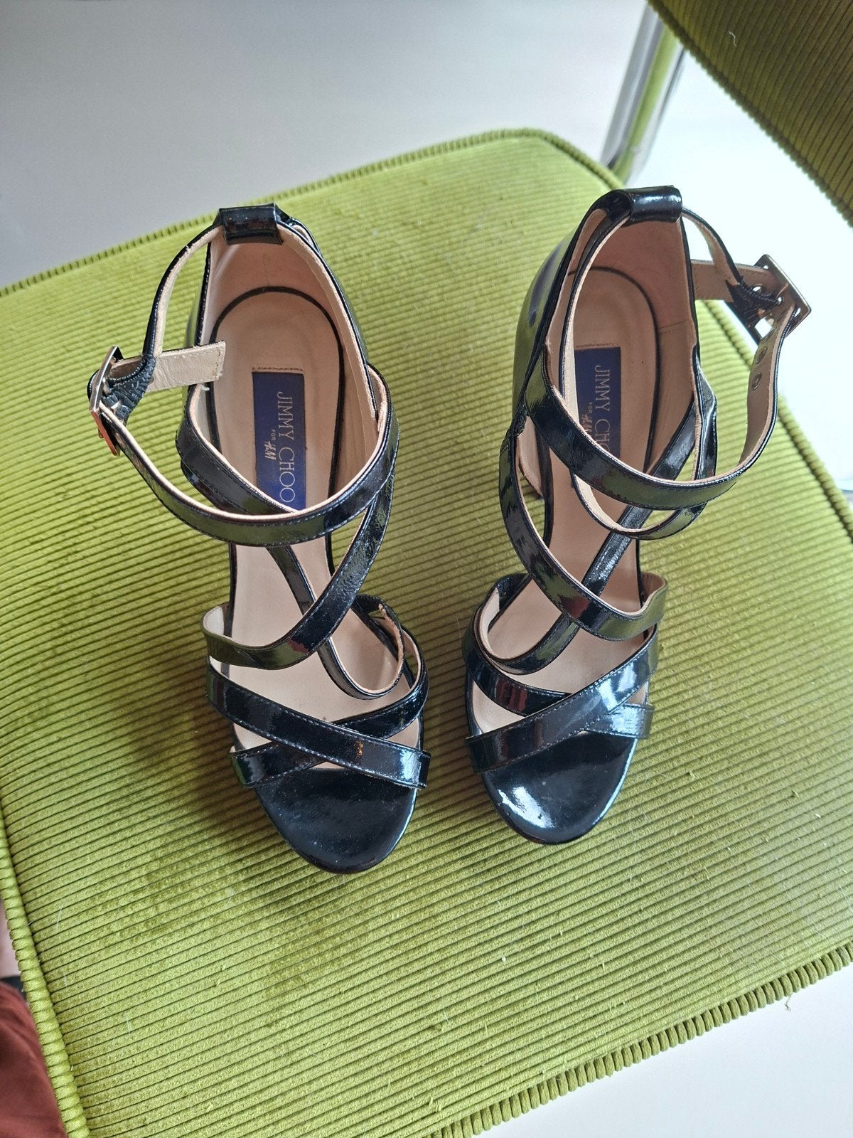 Jimmy Choo voor H&M lakleren hoge hakken, maat 39, Zwart, Ophalen of Verzenden, Schoenen met hoge hakken, Gedragen