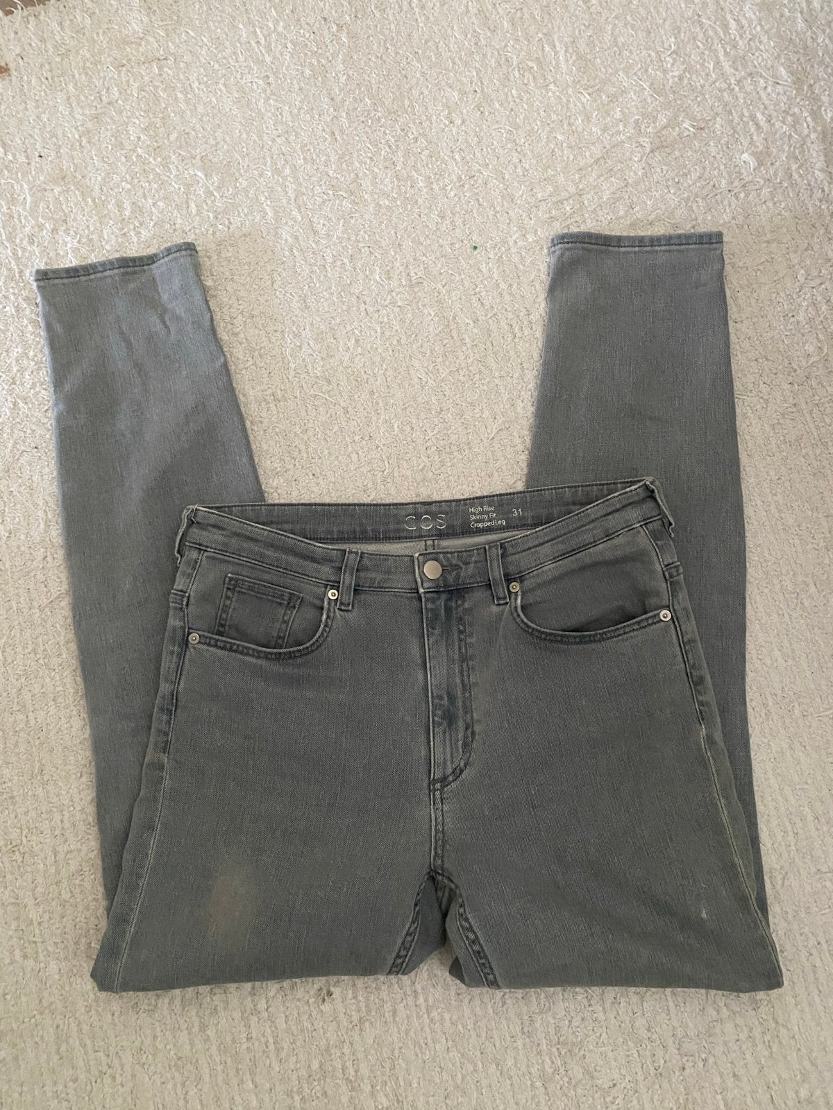 COS High Rise Skinny Fit Cropped Leg Jeans - Maat 31, Ophalen of Verzenden, Zo goed als nieuw, Grijs, W30 - W32 (confectie 38/40)