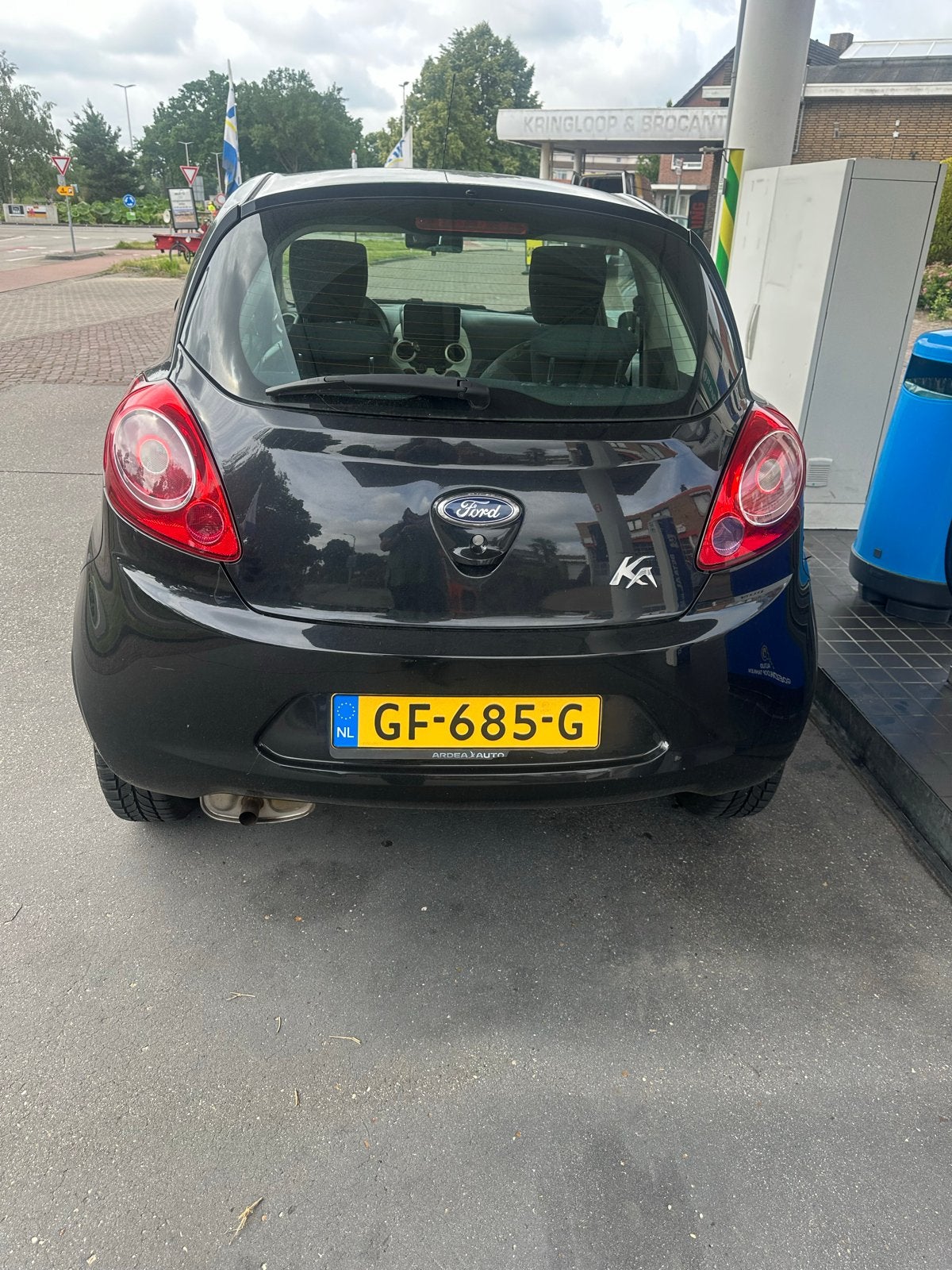 Ford Ka 1.2 51KW 2015 Zwart, Voorwielaandrijving, 1242 cc, 4 cilinders, 4 stoelen