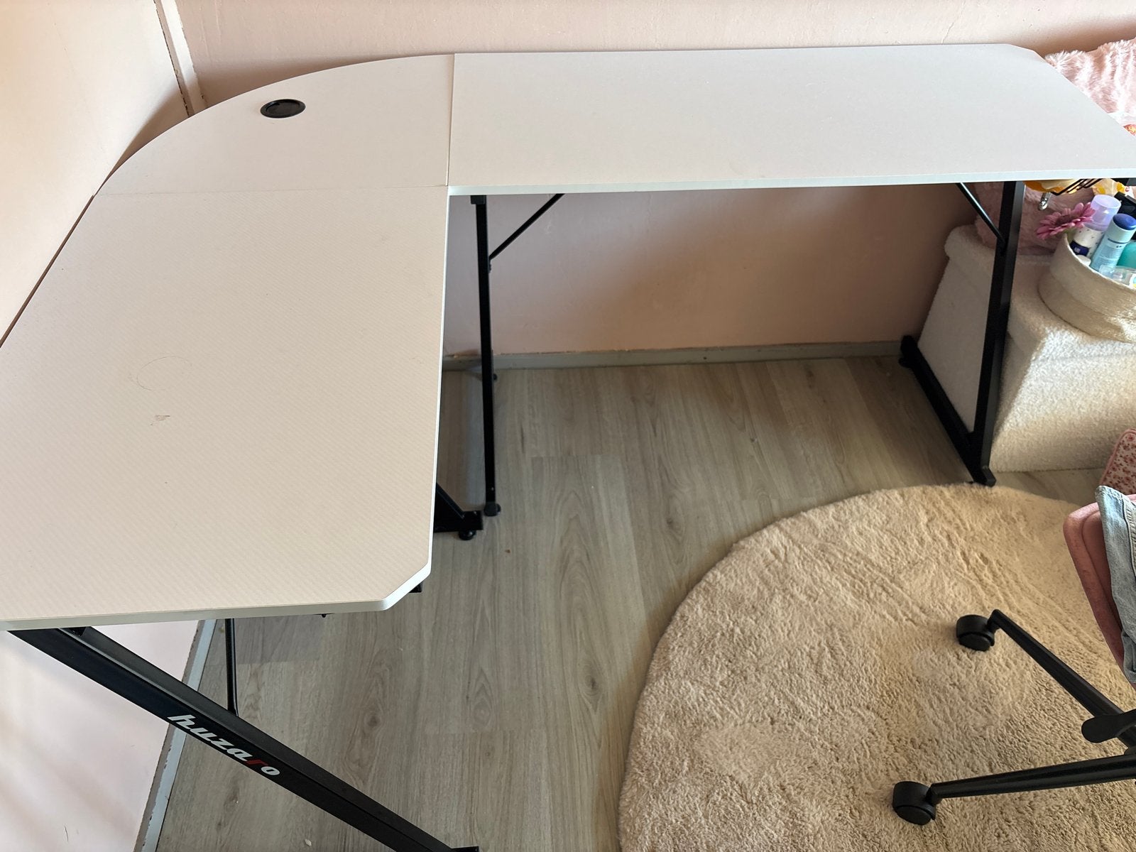 Zo goed als nieuw hoekbureau - wit met zwart onderstel, Ophalen, Metaal, Hoekbureau, Zo goed als nieuw