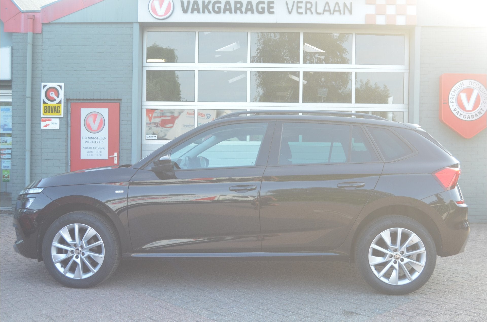 Skoda Kamiq 1.0 TSI AUTOMAAT Carplay, Stoelverw., 12 mnd gar, Auto's, Skoda, LED verlichting, Gebruikt, Euro 6, Zwart