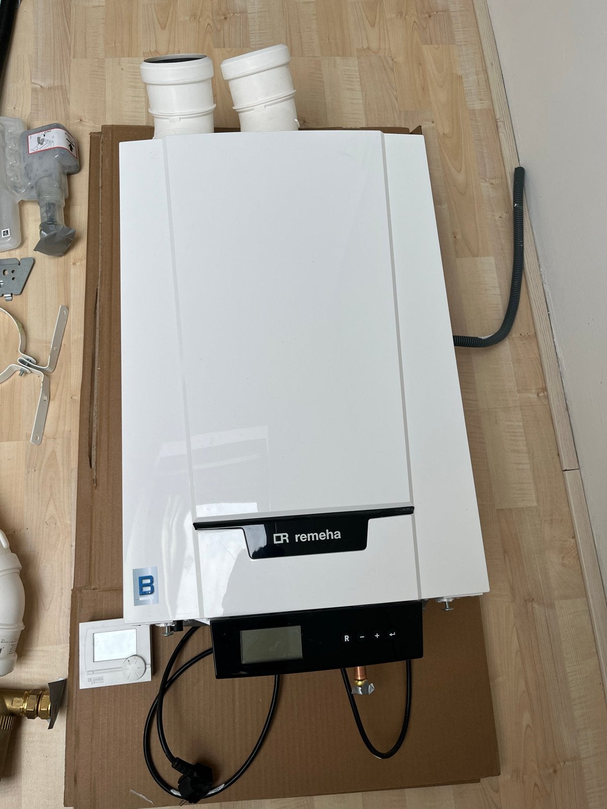 Remeha Tzerra Ace 28C CW4 CV-ketel met thermostaat, Ophalen, Hoog rendement (Hr), Cv-ketel of Combi-ketel, Minder dan 60 cm