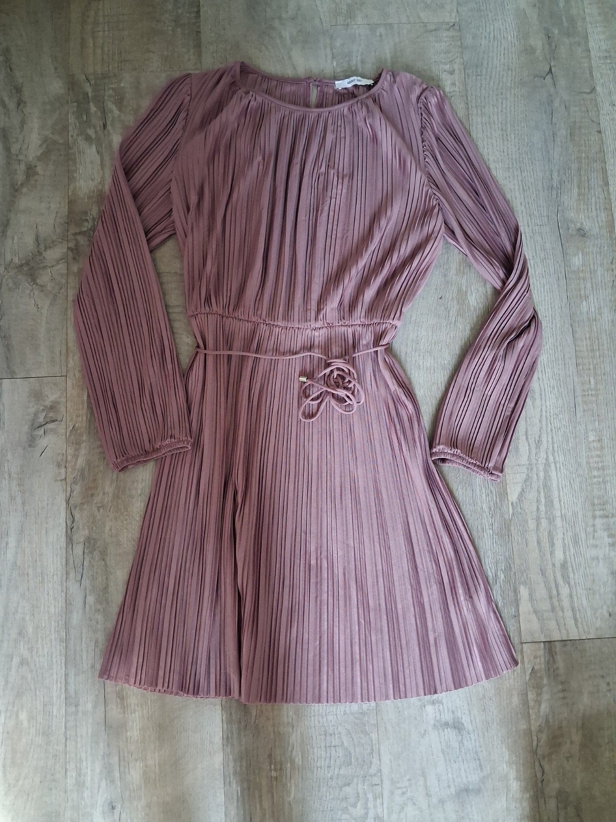 Mooie geplooide jurk maat 38, lila  plissé jurk, Kleding | Dames, Maat 38/40 (M), Ophalen of Verzenden, Zo goed als nieuw, Roze
