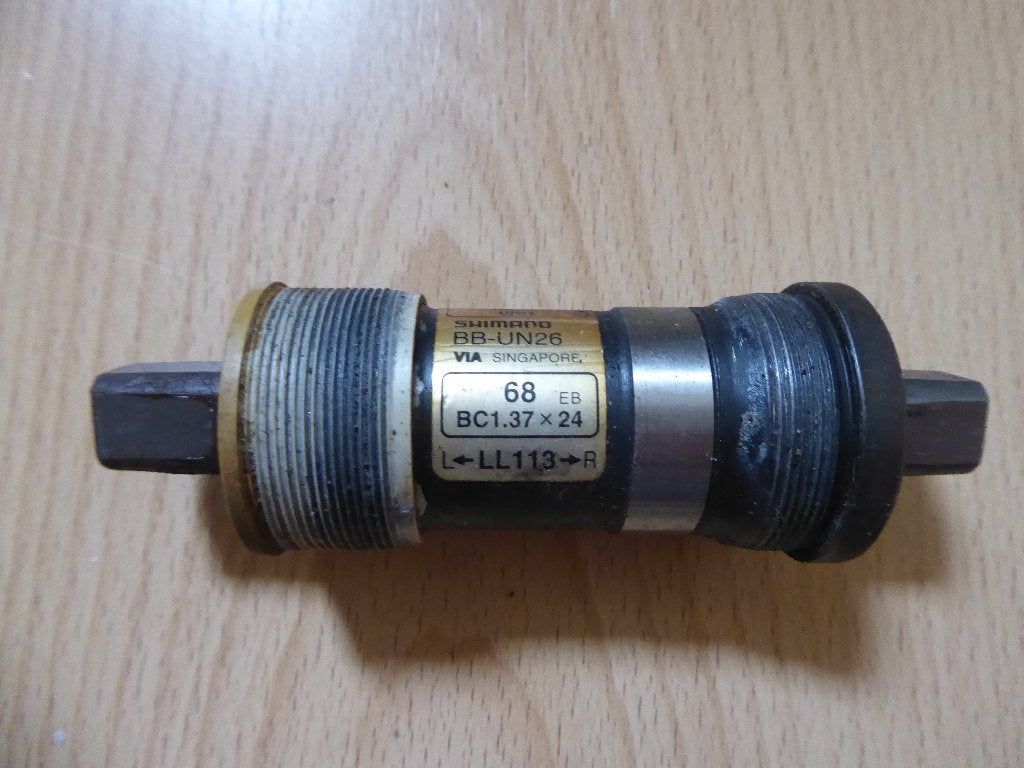 Shimano BB-UN26 lager Bottom bracket Spelingsvrij, Fietsen en Brommers, Crankstel of Pedalen, Gebruikt, Ophalen of Verzenden, Aluminium