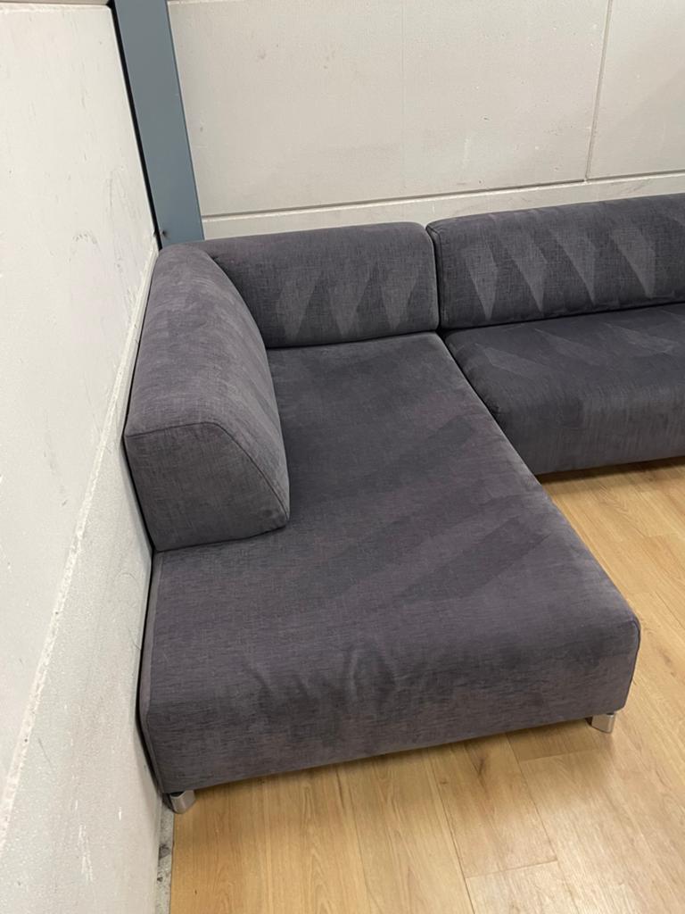 Mooie luxe grijze suede LEOLUX hoekbank - GEREINIGD!!!, Huis en Inrichting, Ophalen, 250 tot 300 cm, Luxe, Hoekbank
