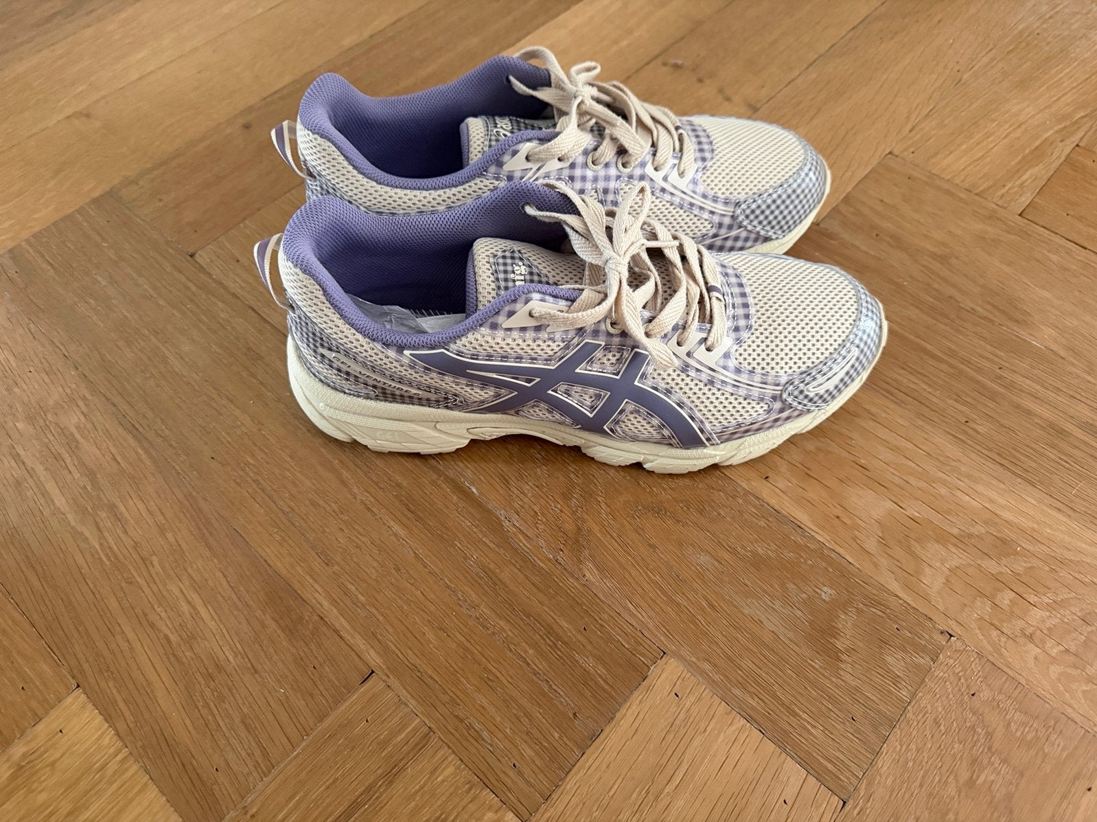 Asics Gel Venture 6 x Story mfg. 42,5, Overige kleuren, Ophalen of Verzenden, Sneakers of Gympen, Zo goed als nieuw