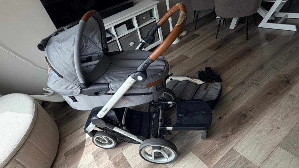 Mutsy EVO kinderwagen compleet set en voetenplank, Ophalen, Gebruikt, Mutsy