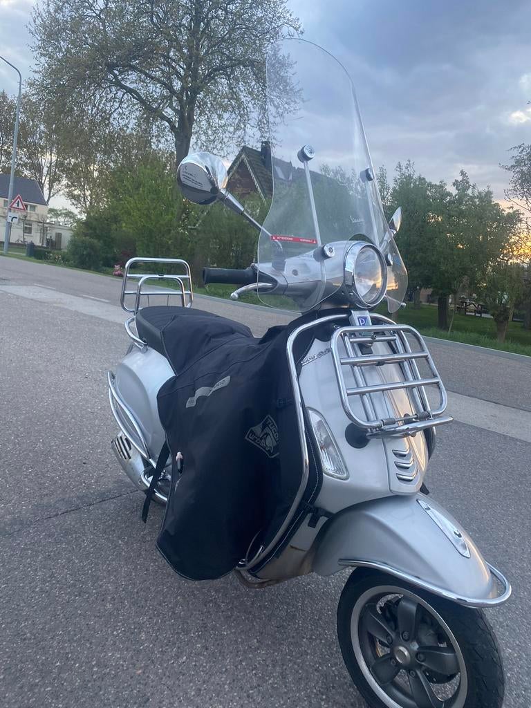 Vespa primavera 2017, Ophalen of Verzenden, Zo goed als nieuw, Overige modellen
