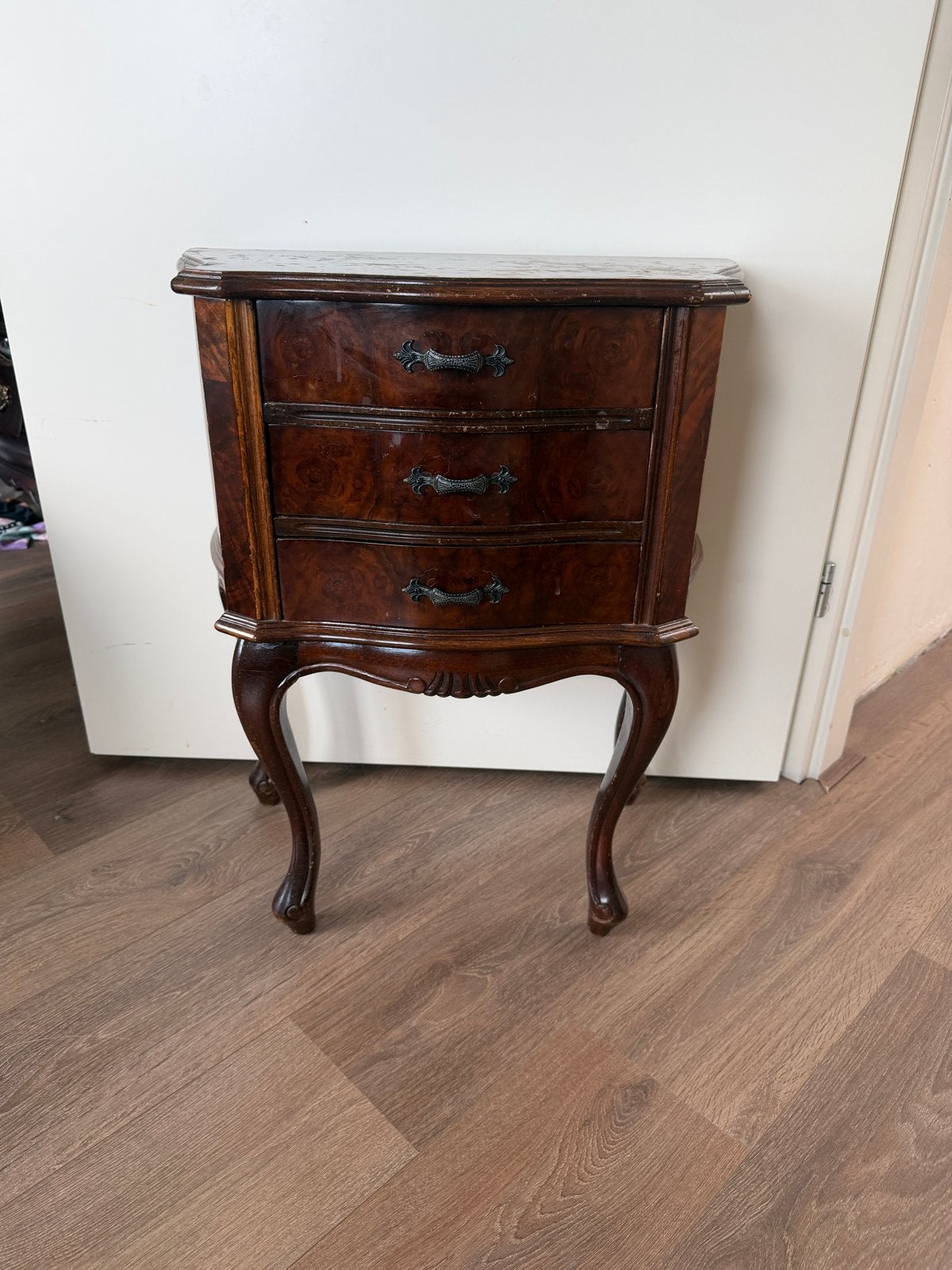 Antiek Queen Anne bijzettafel / nachtkastje, Ophalen