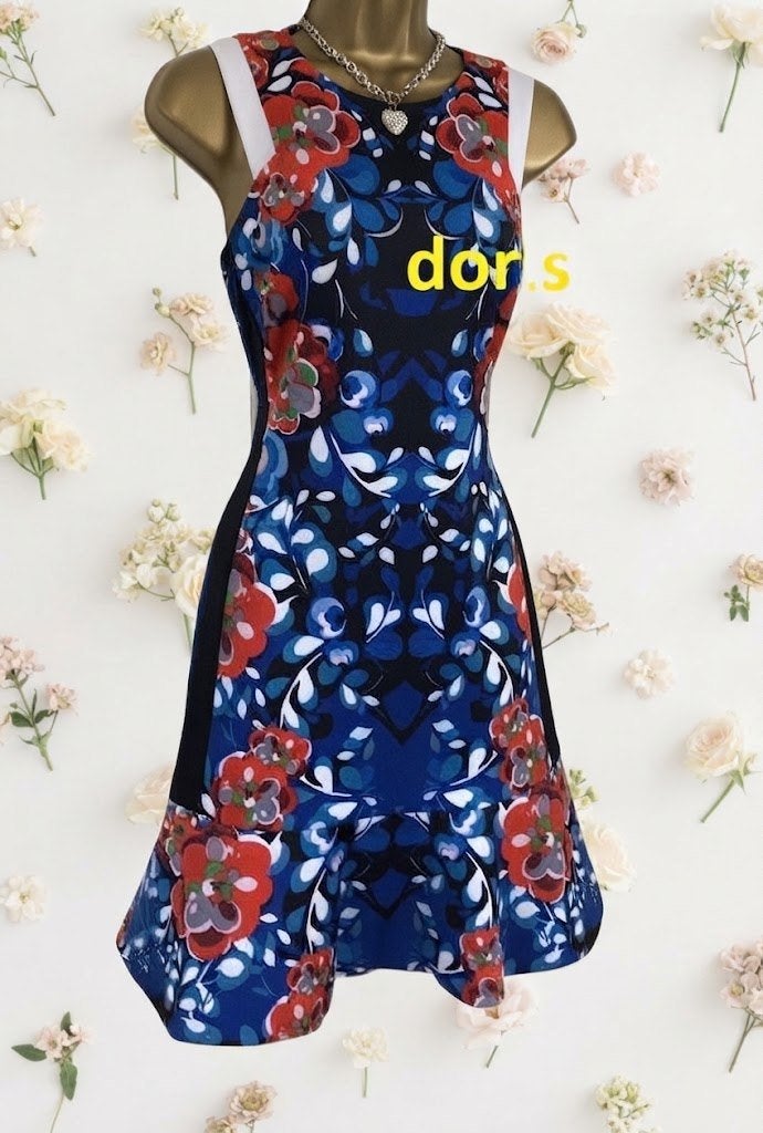 jurk karen Millen maat 12/40 oksel tot oksel 44 rek 47 cm, Kleding | Dames, Maat 38/40 (M), Karen Millen, Ophalen of Verzenden