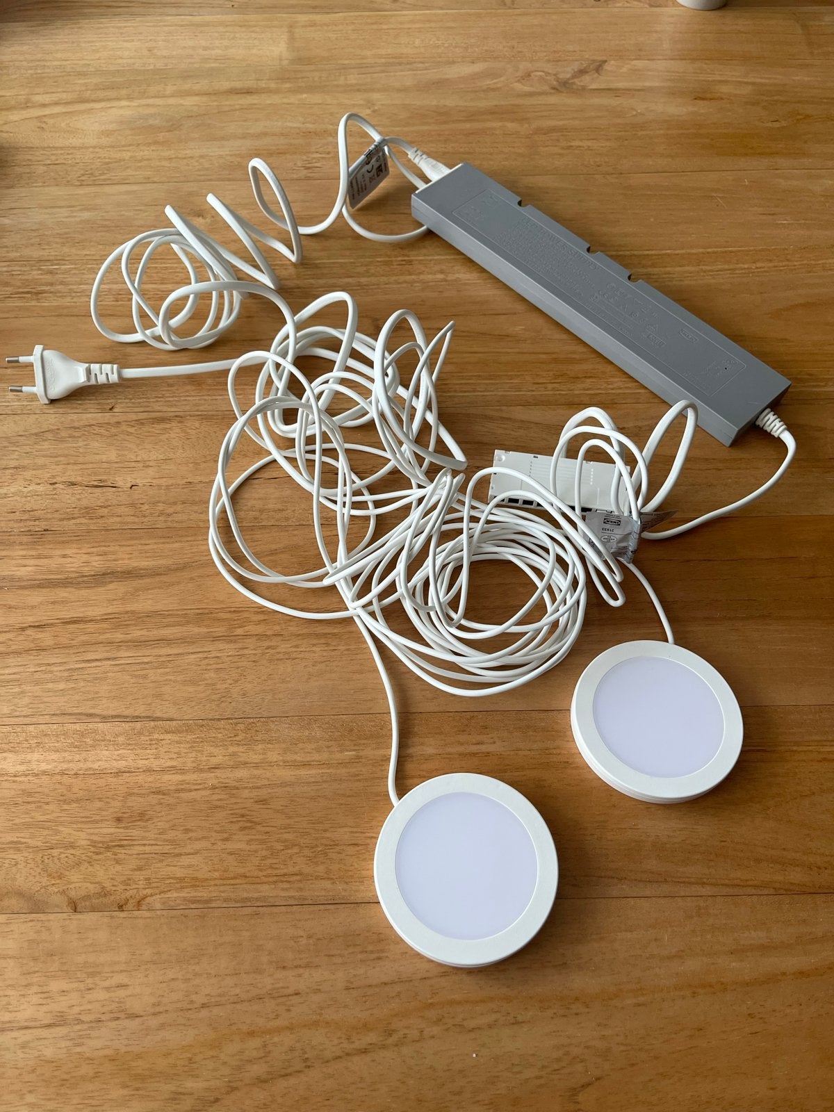 IKEA LED-verlichting set met driver en 2 spots, Huis en Inrichting, Met schakelaar, Wit, Gebruikt, Kunststof