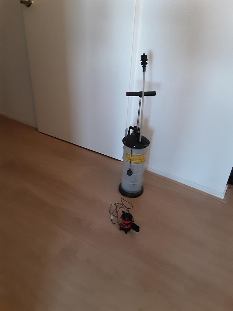 Vacuüm pomp en bilge pump 12 volt, Ophalen of Verzenden