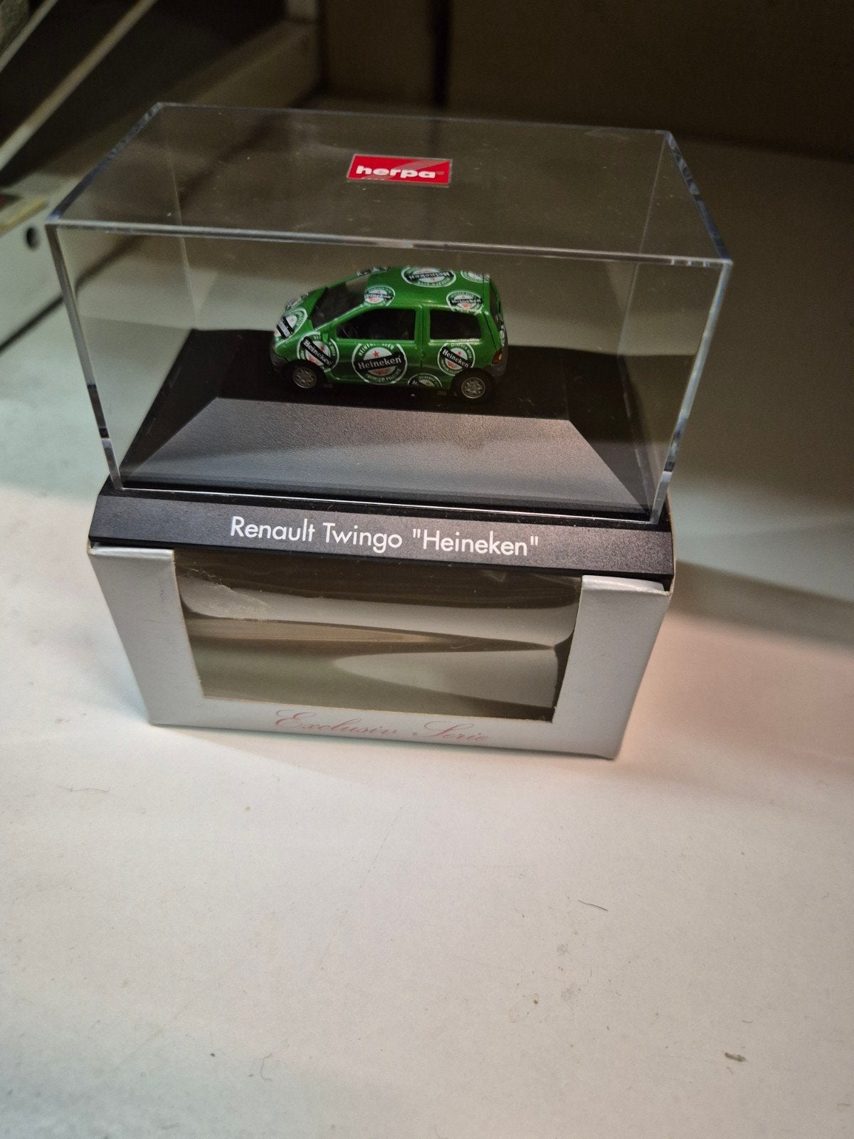 Herpa Renault Twingo "HEINEKEN" 1:87, Hobby en Vrije tijd, Ophalen of Verzenden, Nieuw, Auto, Herpa