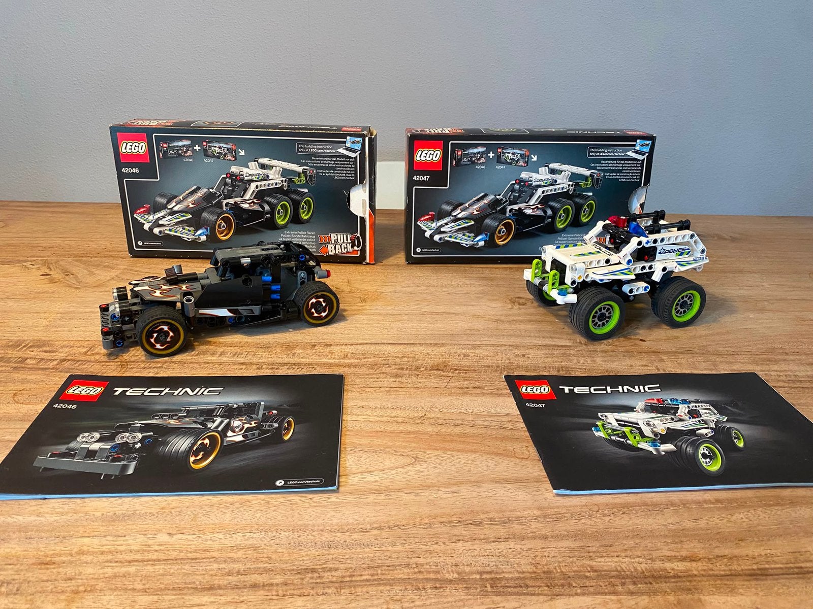 Lego Technic 42046 Getaway Racer & 42047 Police Interceptor, Ophalen of Verzenden, Gebruikt