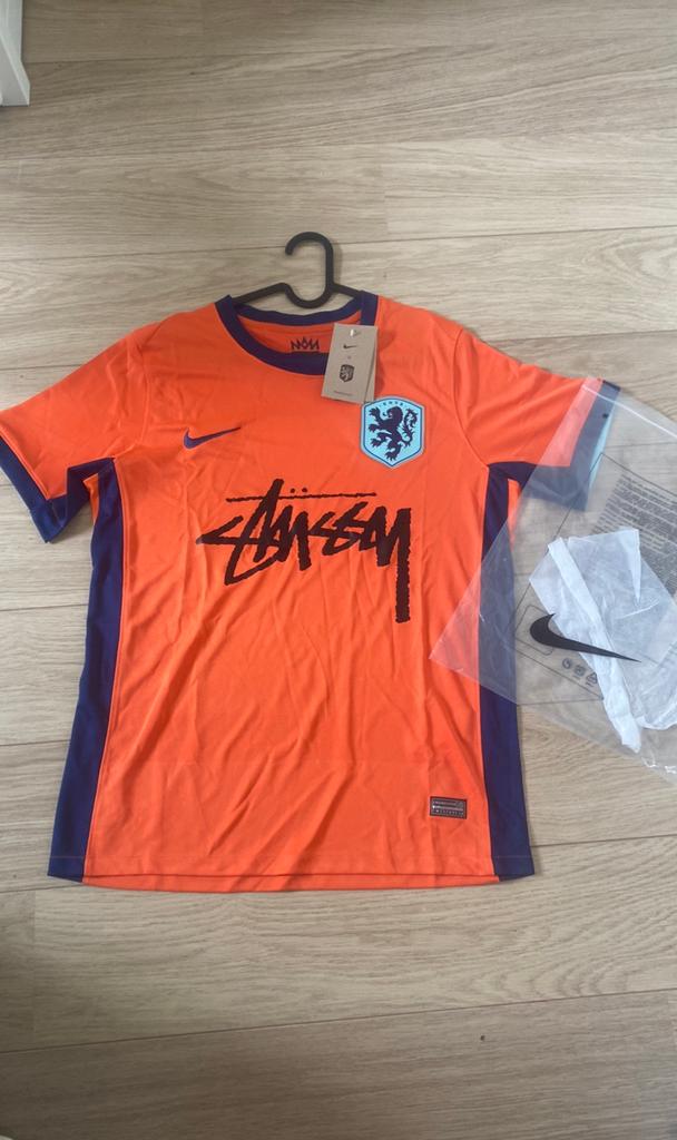 Nike x Stussy Nederlands Elftal Shirt Maat M, Maat M, Ophalen of Verzenden, Nieuw, Shirt