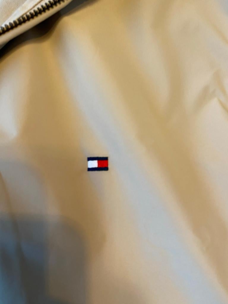 Tommy Hilfiger essential Jas Beige Maat L, Ophalen of Verzenden, Zo goed als nieuw, Maat 52/54 (L), Beige