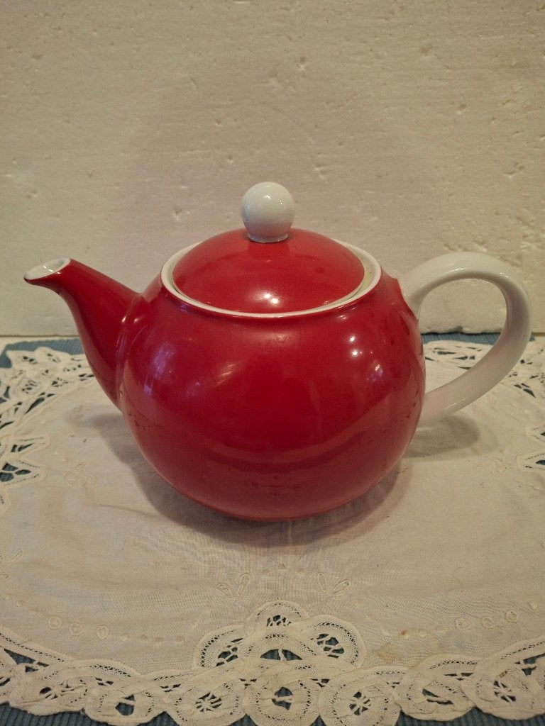 Flirt - mooie rood/ witte aardewerk theepot - inhoud 1,2 L, Ophalen of Verzenden