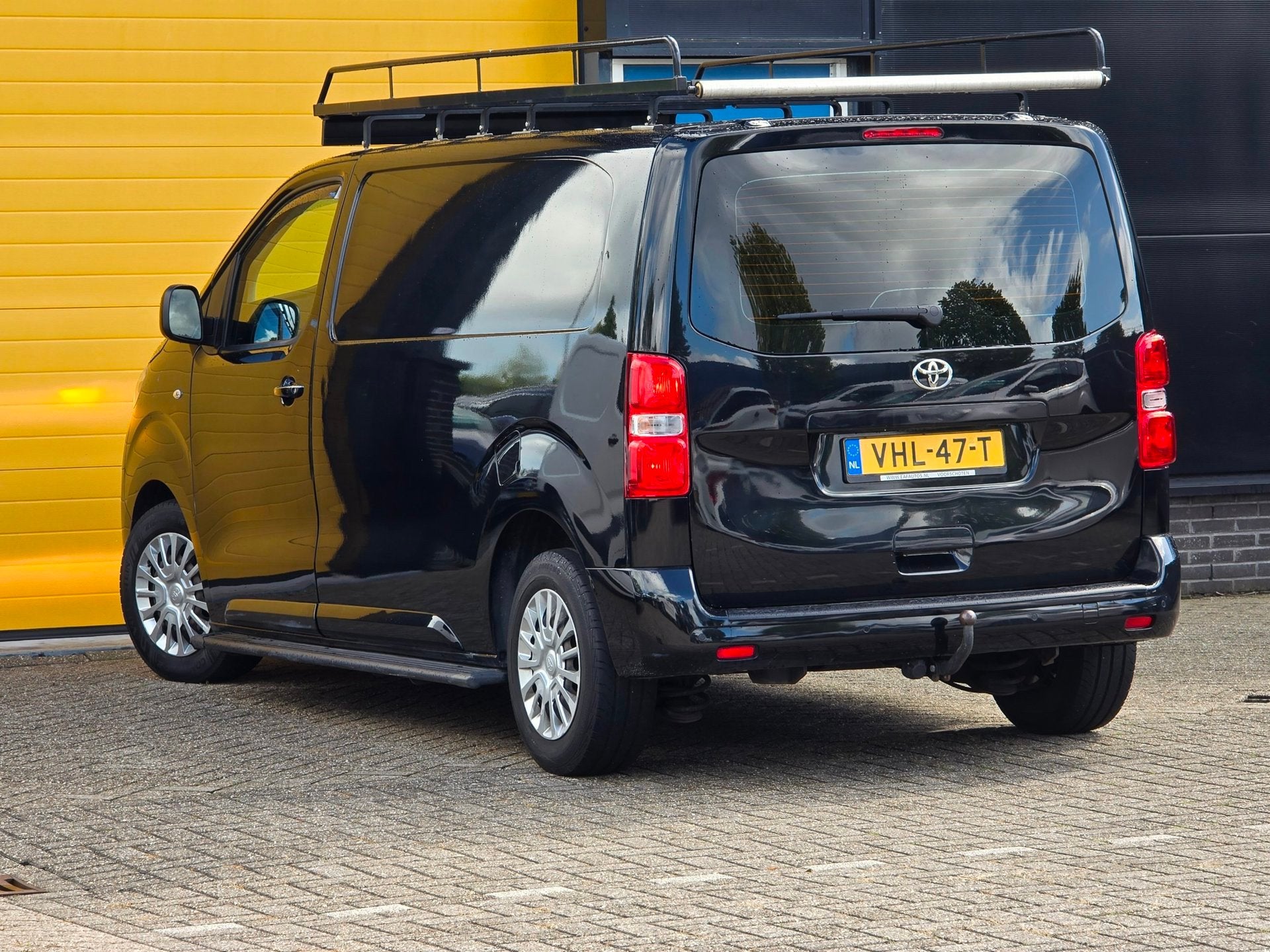 Toyota PROACE Worker 2.0 D-4D Professional / AUT / NAP / Nav, Gebruikt, Euro 6, 4 cilinders, Bedrijf