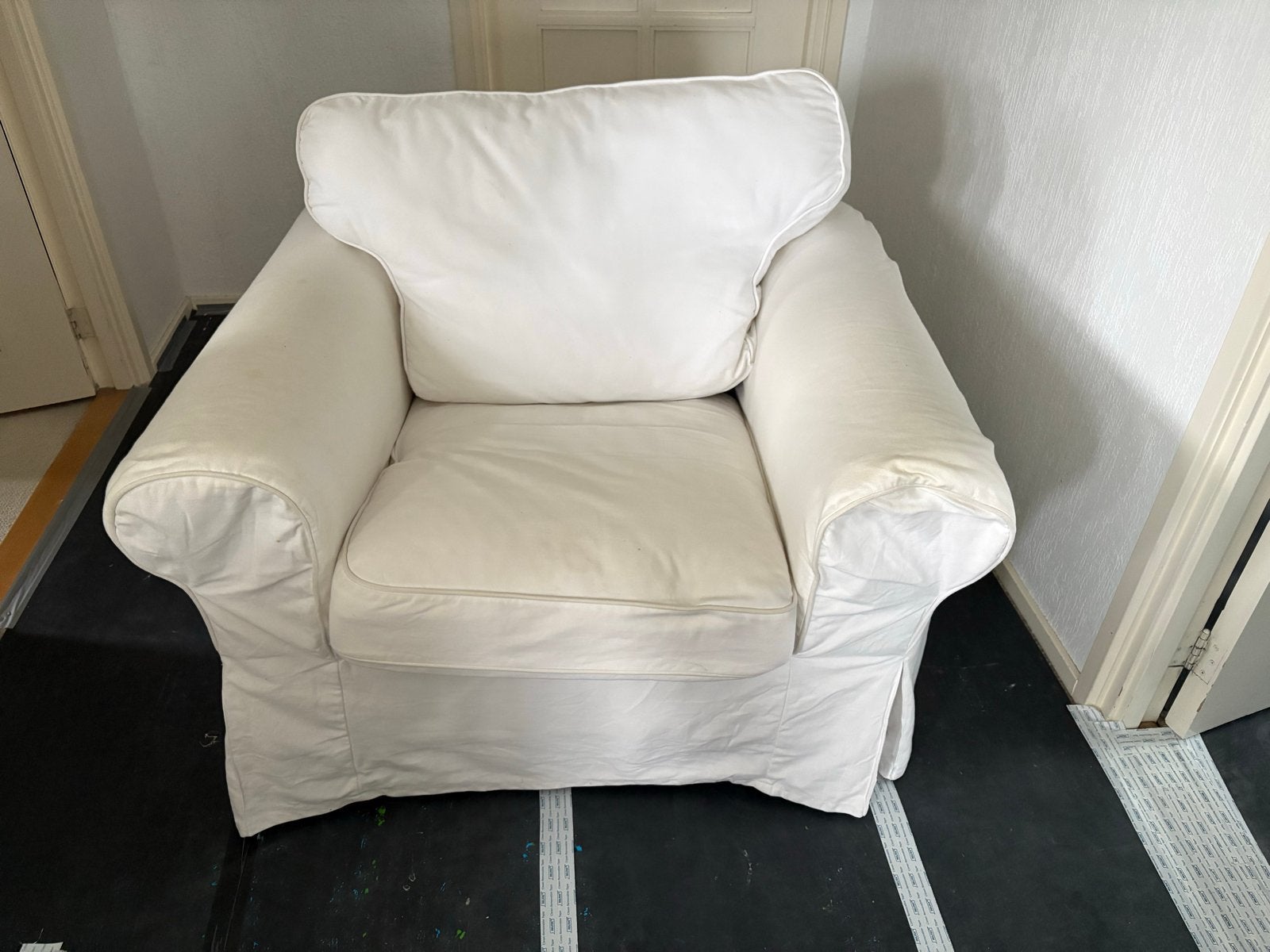 Comfortabele witte fauteuil, Ophalen, Gebruikt, Wit, Eén