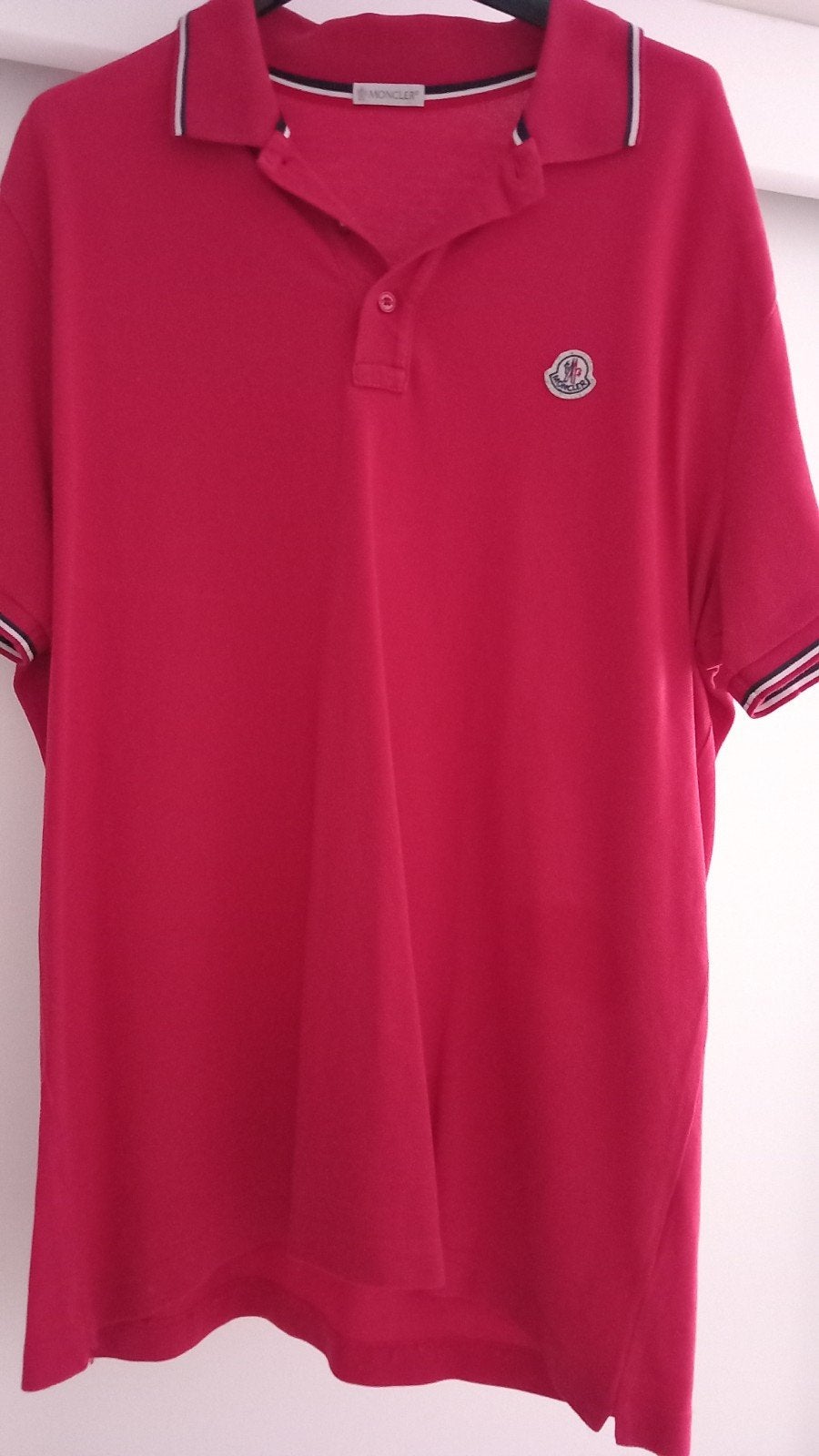 Moncler polo, Ophalen of Verzenden, Zo goed als nieuw, Maat 56/58 (XL), Rood