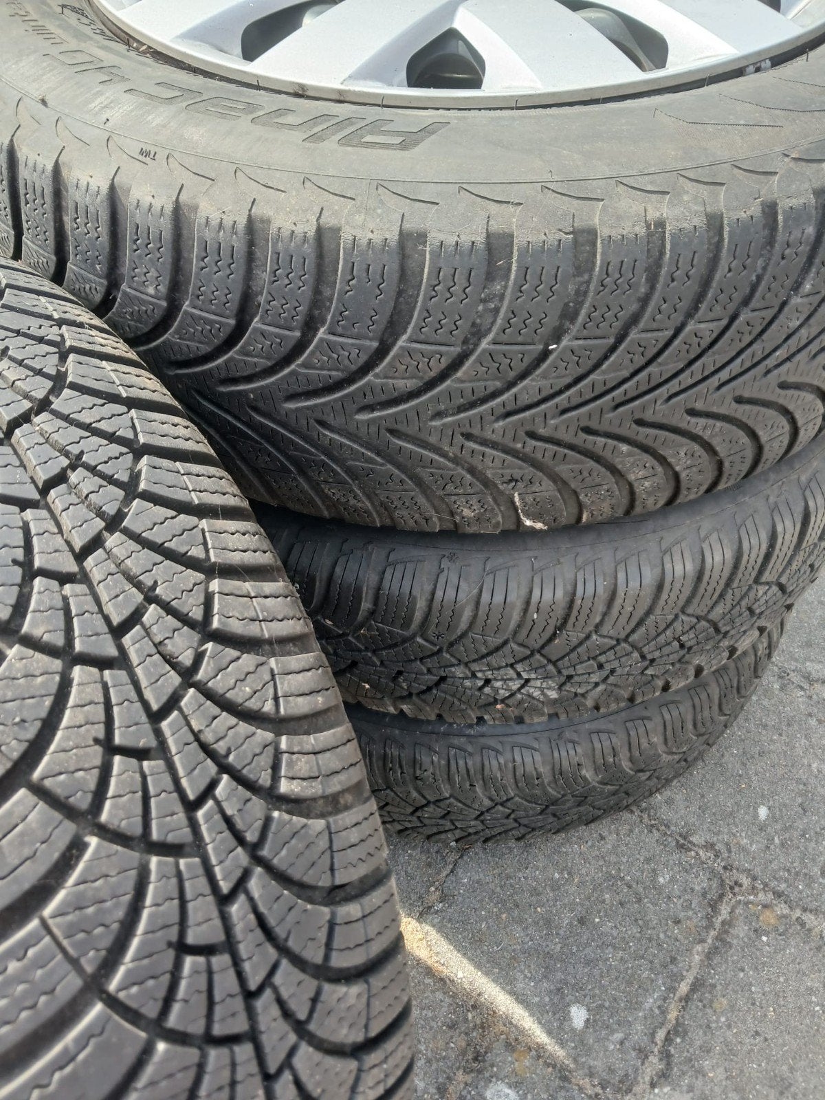Winterbanden op velg voor VW Polo (2022) - 185/60R15, Ophalen, Gebruikt