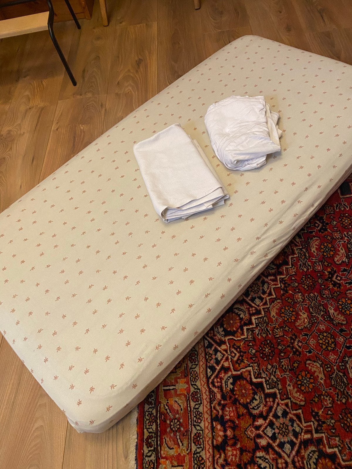 IKEA Vyssa matras 60x120 met hoezen en beschermers, Ophalen, Gebruikt