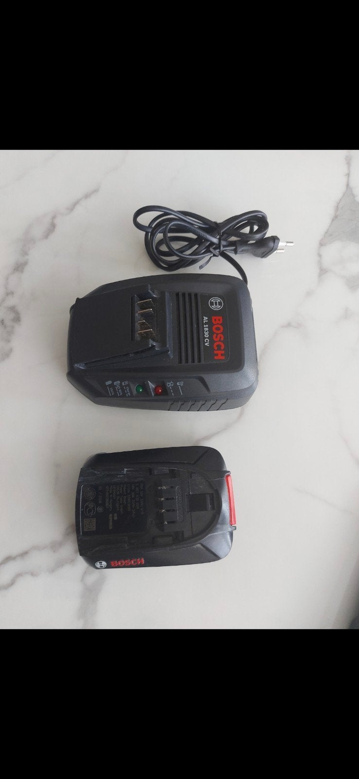 bosch acculader met accu, Ophalen of Verzenden, Zo goed als nieuw