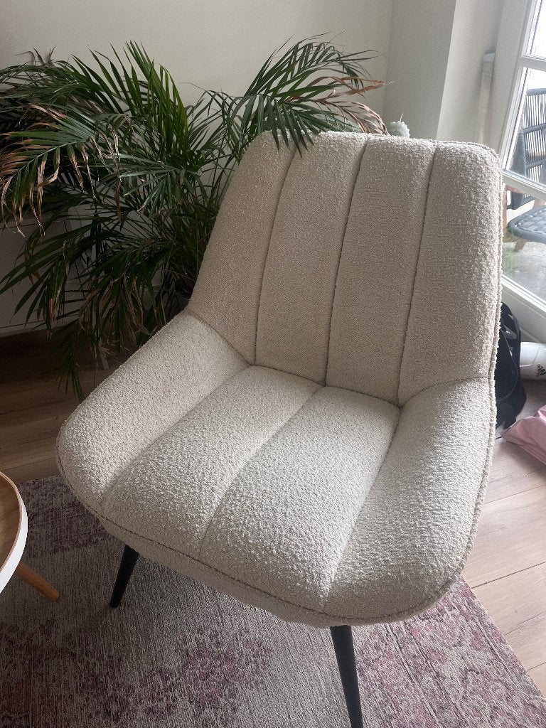 Crème Lounge stoel Fauteuil Beige Witte Bouclé Stalen Poten, Ophalen, Zo goed als nieuw, Stof, 50 tot 75 cm