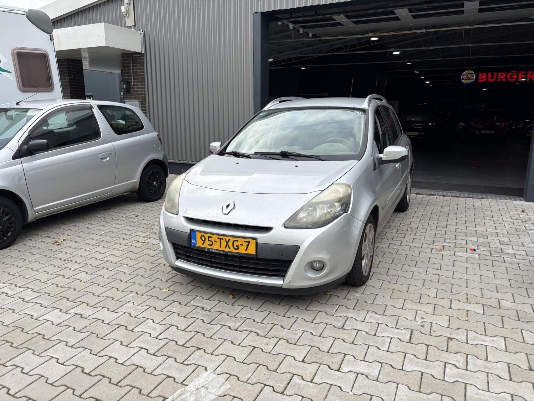 Renault Clio Estate 1.5 dCi Collection AIRCO CRUISE TREKHAAK, Voorwielaandrijving, Euro 5, Gebruikt, 4 cilinders
