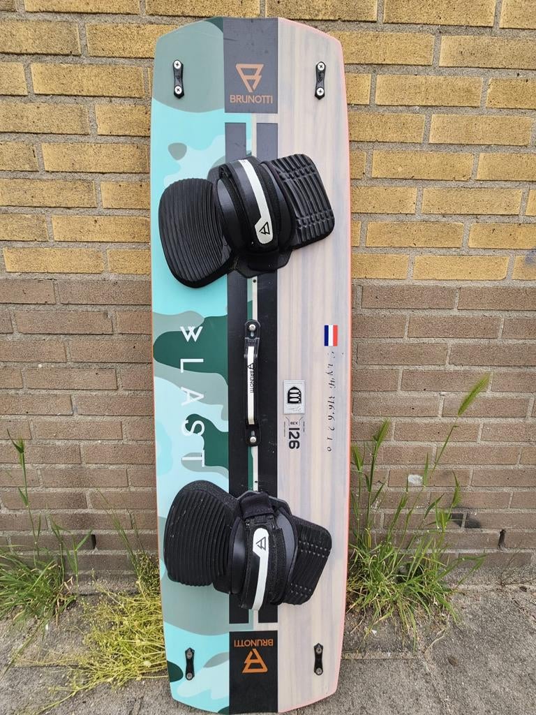 Brunotti Blast 126 Kiteboard 2020, Watersport en Boten, Kitesurfen, Ophalen, Twintip, Kiteboard, Nieuw